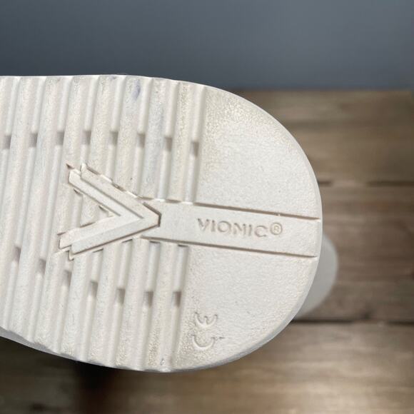 Vionic Women's Kearny Sneaker Size 7 Wide Black Leather Slip On Flat - Picture 10 of 15